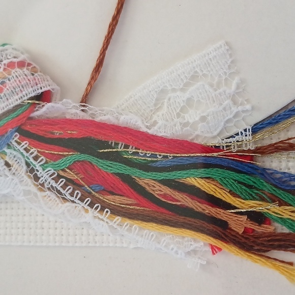 VTG Designs for the Needle Christmas Ornament Cross Stitch Kit 1248 Puppy Dog - Picture 6 of 8